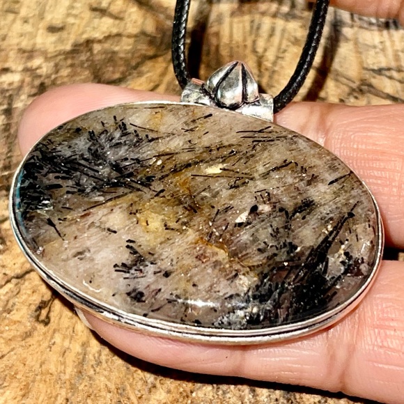 Beautiful Black Rutile Quartz Pendant - Picture 3 of 14